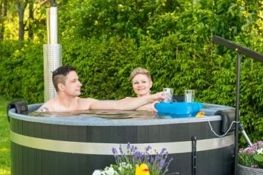 Уличная купель с подогревом Kirami Comfort Family M CULT-si черное дерево